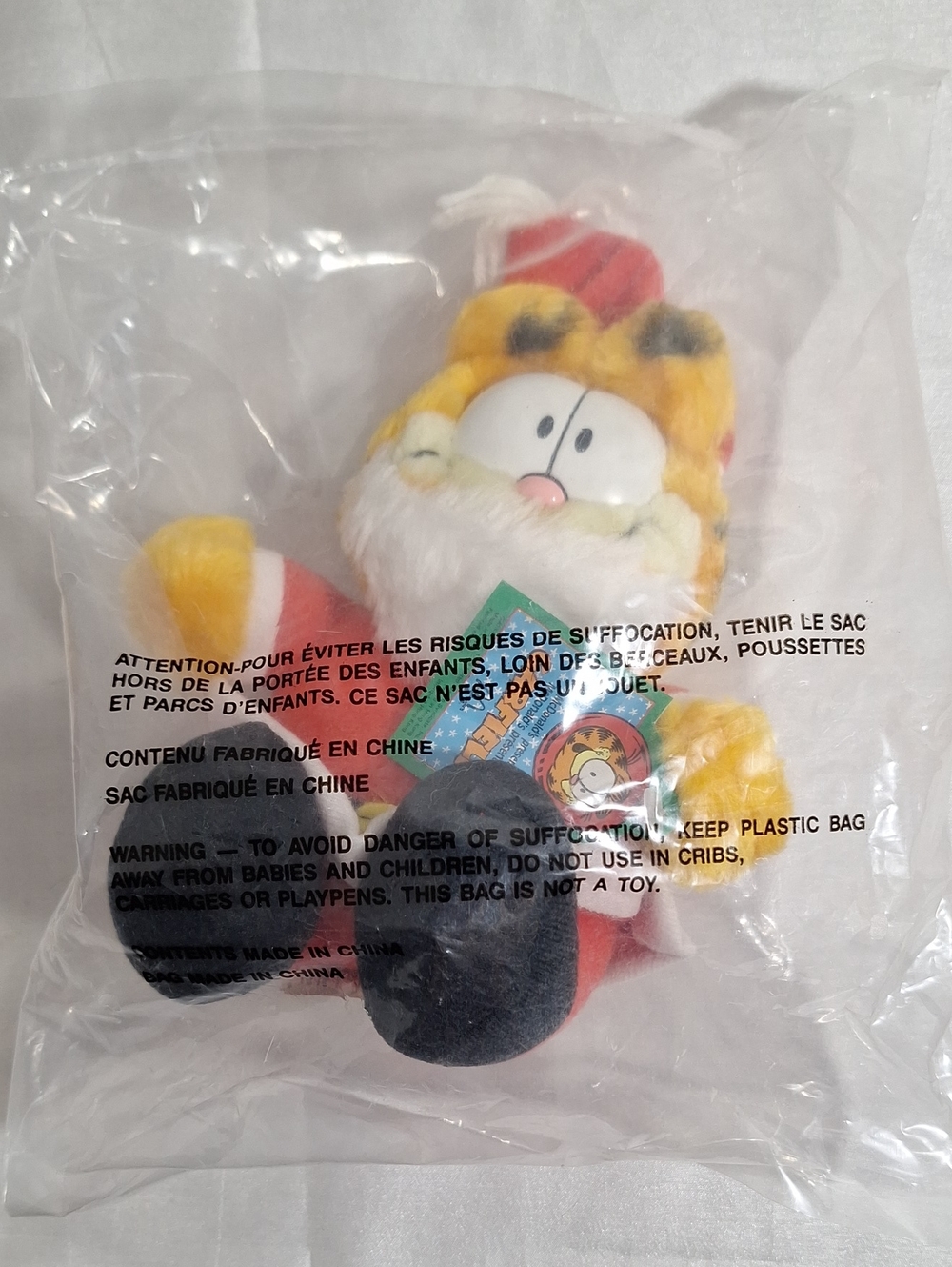 McDonalds GARFIELD Santa Plush NIB